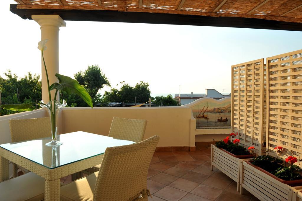 Il Leone Di Mare Hotel Procida Room photo