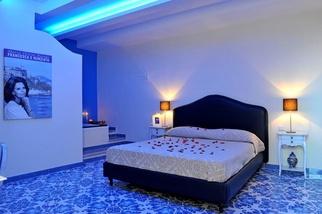 Il Leone Di Mare Hotel Procida Room photo